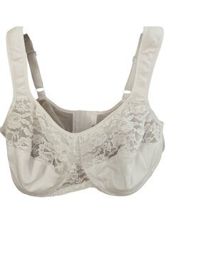 Elegant White Wire free Lace Bra 48C